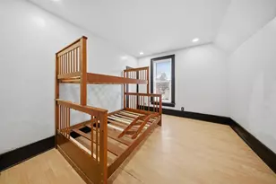 525 S Lasalle St, Aurora, IL 60505 - Photo 8