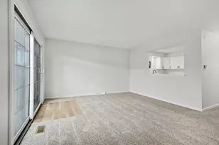 7644 S Cork Ave, Justice, IL 60458 - Photo 4