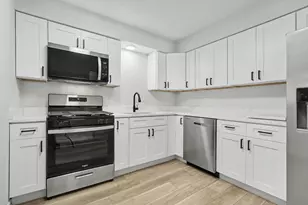 7644 S Cork Ave, Justice, IL 60458 - Photo 6