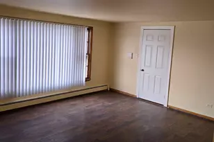 801 E 87th Pl, Chicago, IL 60619 - Photo 4