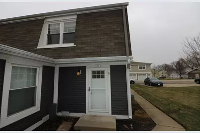 360 Farmingdale Circle #360, Vernon Hills, IL 60061 - Photo 2