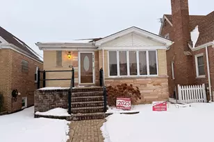 4918 N Moody Ave, Chicago, IL 60630 - Photo 1