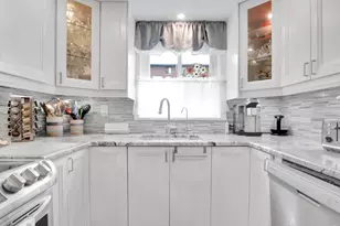 7012 98th St, Chicago Ridge, IL 60415 - Photo 14