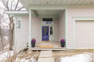 1 Waterford Dr, Galena, IL 61036 - Photo 2