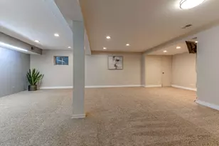 2431 Cobblewood Dr, Northbrook, IL 60062 - Photo 24