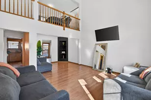 805 Addleman St, Joliet, IL 60431 - Photo 2