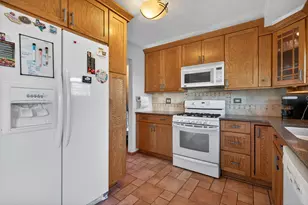 805 Addleman St, Joliet, IL 60431 - Photo 10