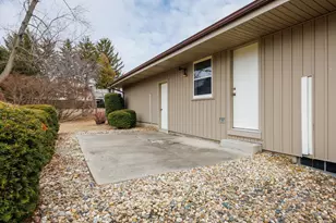 103 Cheltenham Dr, Normal, IL 61761 - Photo 46