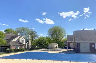 30W015 Juniper Ct, Warrenville, IL 60555 - Photo 2