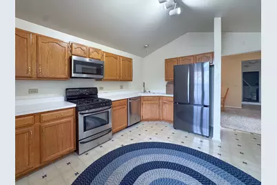 30W015 Juniper Court #30W015, Warrenville, IL 60555 - Photo 8