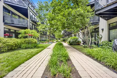 1110 W 15th Street #114, Chicago, IL 60608 - Photo 20