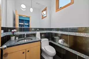 1915 W Henderson St, Chicago, IL 60657 - Photo 34