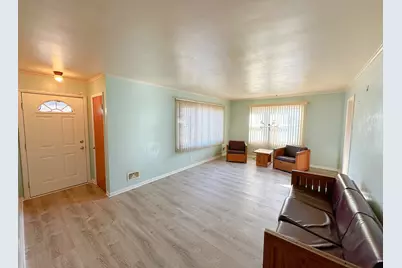 619 W Bluff Street, Streator, IL 61364 - Photo 2