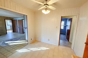 619 W Bluff St, Streator, IL 61364 - Photo 8