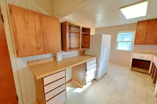 619 W Bluff St, Streator, IL 61364 - Photo 6