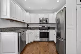 10950 S Homan Ave, Chicago, IL 60655 - Photo 8