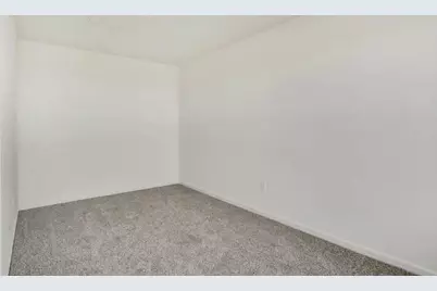 427 Lakeshore Court, Saint Charles, IL 60174 - Photo 4