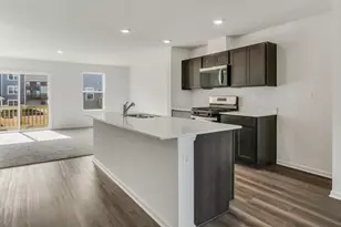 427 Lakeshore Ct, Saint Charles, IL 60174 - Photo 6