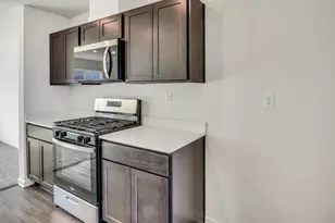 427 Lakeshore Ct, Saint Charles, IL 60174 - Photo 8