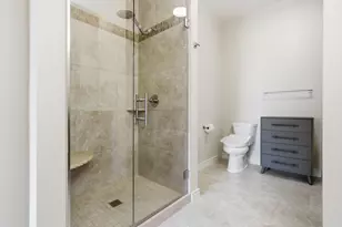 212 N Center St, Bloomington, IL 61701 - Photo 28