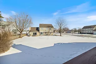 800 Big Bear Trail, Cary, IL 60013 - Photo 32