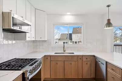 800 Big Bear Trail, Cary, IL 60013 - Photo 2