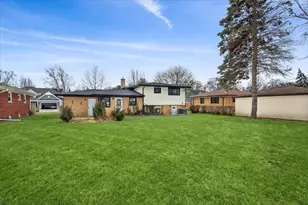 730 N Wilshire Ln, Arlington Heights, IL 60004 - Photo 20