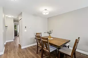 336 Ozark Dr, Bolingbrook, IL 60440 - Photo 8