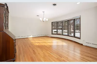 304 E Tall Trees Lane, Palatine, IL 60067 - Photo 12