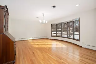 304 E Tall Trees Ln, Palatine, IL 60067 - Photo 12