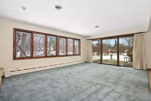 304 E Tall Trees Ln, Palatine, IL 60067 - Photo 6