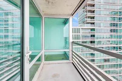 9725 Woods Drive #1005, Skokie, IL 60077 - Photo 10