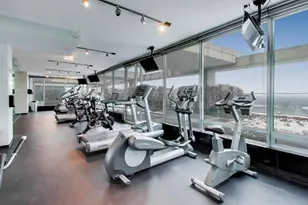 9725 Woods Dr, Skokie, IL 60077 - Photo 36