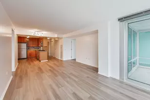 9725 Woods Dr, Skokie, IL 60077 - Photo 6