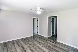 1030 N Walnut St, Monticello, IL 61856 - Photo 6