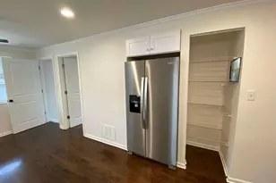 5749 W 63rd Pl, Chicago, IL 60638 - Photo 8