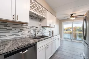 9910 Treetop Dr, Orland Park, IL 60462 - Photo 12