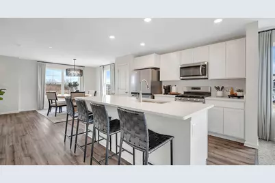 421 Lakeshore Court, Saint Charles, IL 60174 - Photo 4