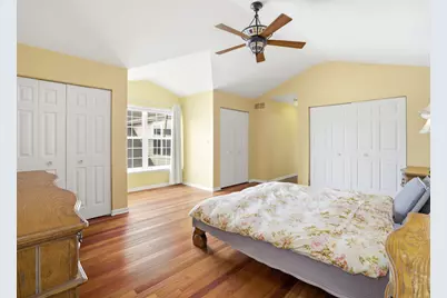 1096 Viewpoint Drive, Lake in the Hills, IL 60156 - Photo 18