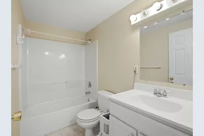 1096 Viewpoint Drive, Lake in the Hills, IL 60156 - Photo 22