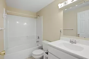 1096 Viewpoint Dr, Lake in the Hills, IL 60156 - Photo 22