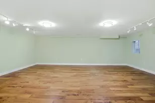 1096 Viewpoint Dr, Lake in the Hills, IL 60156 - Photo 24