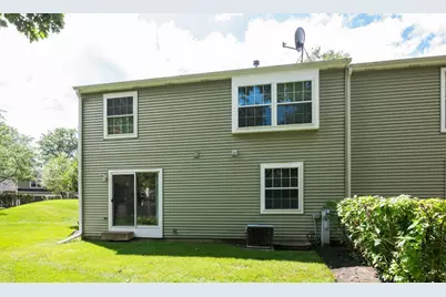 1906 Ozark Parkway, Algonquin, IL 60102 - Photo 2