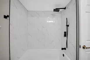 12930 S Carpenter St, Calumet Park, IL 60827 - Photo 16