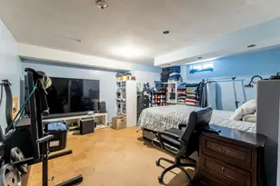 730 E Benton St, Aurora, IL 60505 - Photo 16