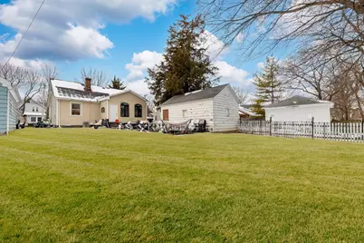 730 E Benton Street, Aurora, IL 60505 - Photo 20