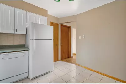 3001 N Paris Avenue #207, River Grove, IL 60171 - Photo 4