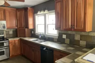 107 N Thomas Ave, Polo, IL 61064 - Photo 6