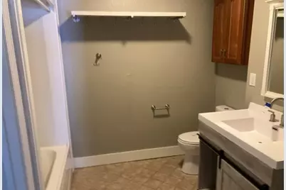 107 N Thomas Avenue, Polo, IL 61064 - Photo 10