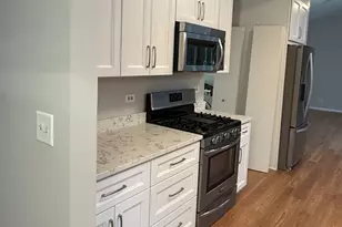 994 Cambridge Dr, Grayslake, IL 60030 - Photo 8